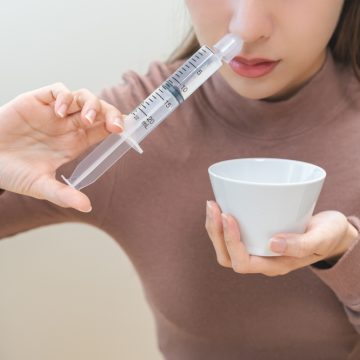 La solution saline pour soulager la sinusite