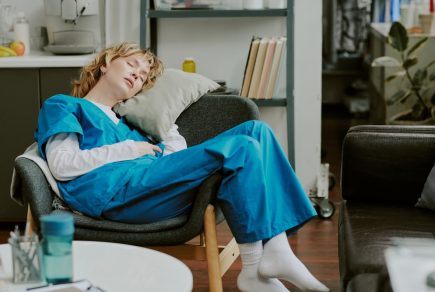 dette-de-sommeil-vous-etes-soignante-et-epuisee